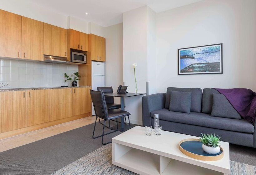 آپارتمان 1 خوابه, Oaks Melbourne On Market