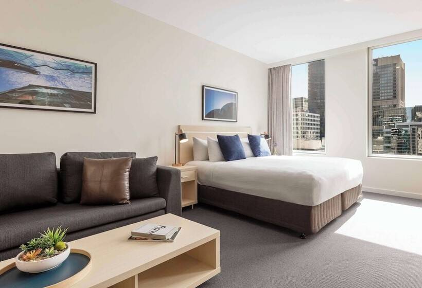 1 Bedroom Apartment City View, Oaks Melbourne On Market