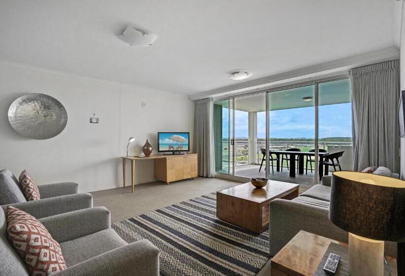 2 Bedroom Apartment, Pelican Waters Resort