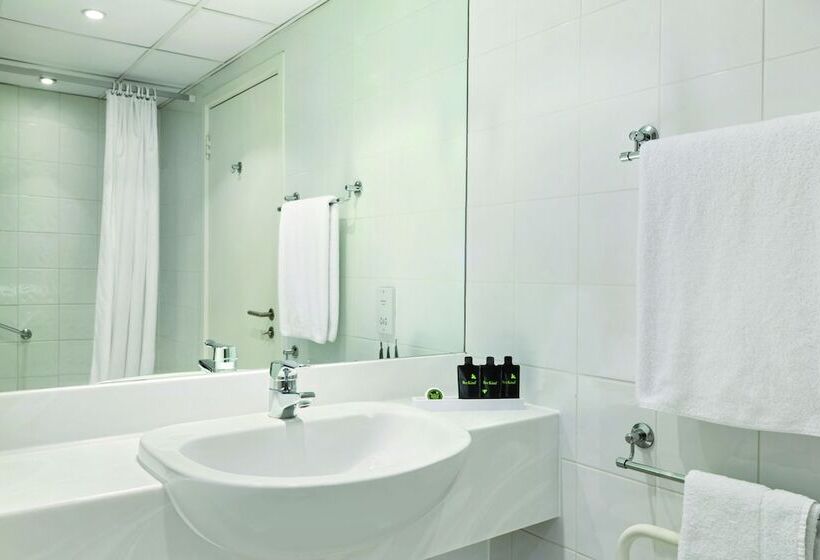 سوییت, Ramada Hotel & Suites By Wyndham Coventry