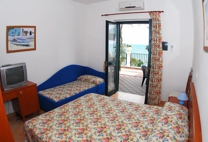 اتاق استاندارد چهار تخته, Residence Tramonto