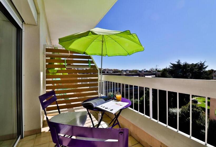 Superior Room Sea View with Balcony, Restaurant De La Mer