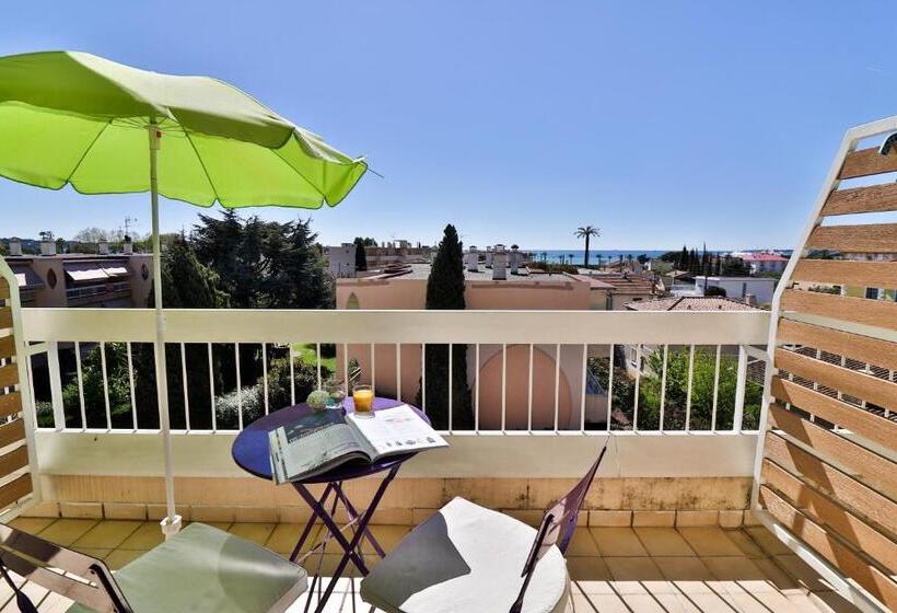 Superior Room Sea View with Balcony, Restaurant De La Mer