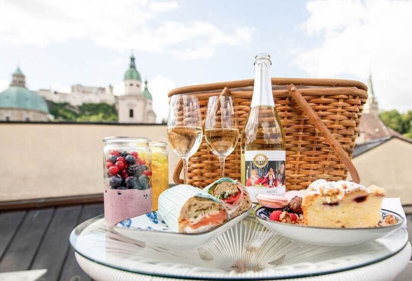Suite with Terrace, Small Luxury Hotel Goldgasse