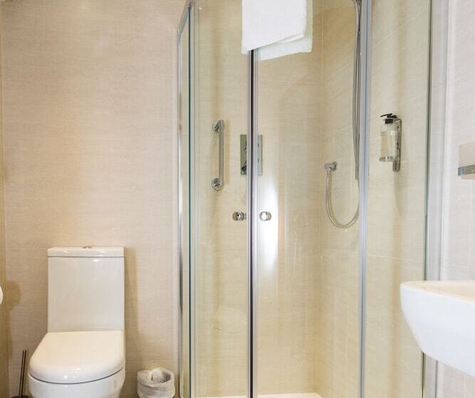 اتاق استاندارد, The Lawn Guest House Gatwick