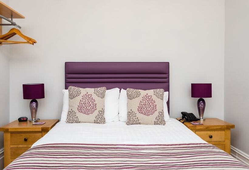 اتاق سوپریور در طبقه همکف, The Lawn Guest House Gatwick