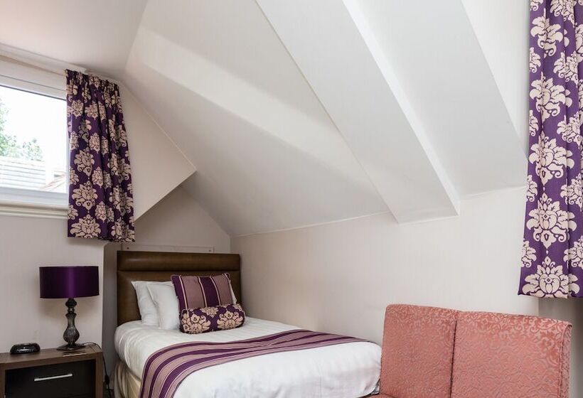 اتاق استاندارد, The Lawn Guest House Gatwick