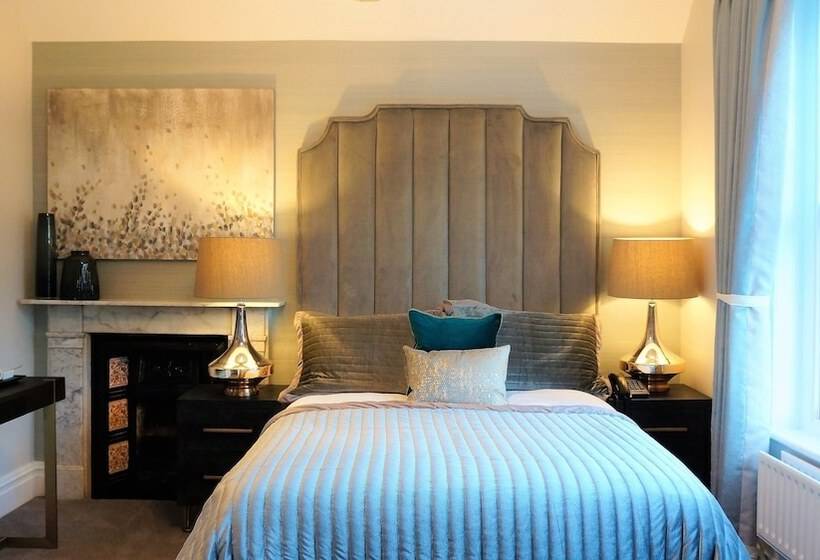اتاق لوکس, The Lawn Guest House Gatwick