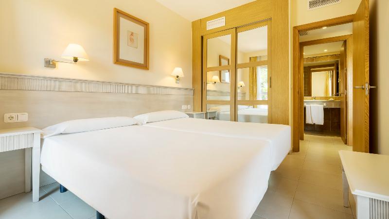 اتاق خانوادگی, The Lawn Guest House Gatwick