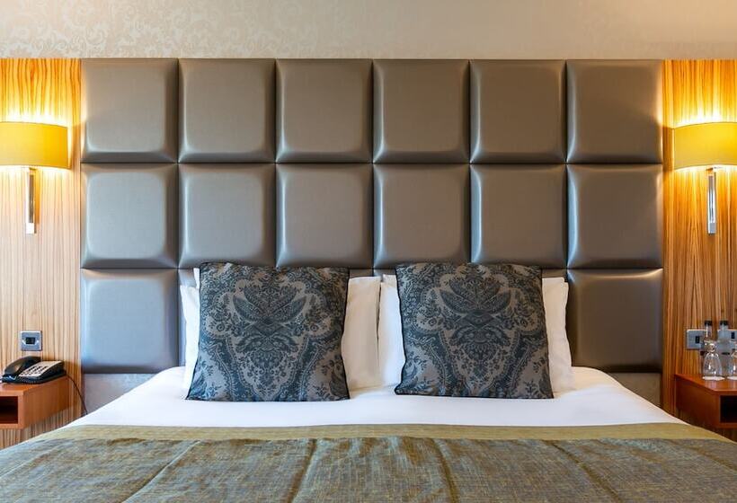 Deluxe Room King Size Bed, The Park Royal  & Spa