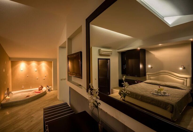 スイート, Mediterranean Beach Resort