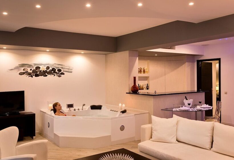 スイート, Mediterranean Beach Resort