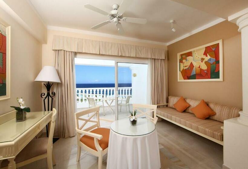 Deluxe Junior Suite, Bahia Principe Luxury Runaway Bay – All Inclusive  Adults Only