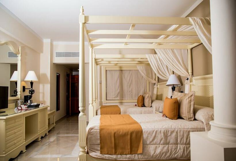 Deluxe Junior Suite, Bahia Principe Luxury Runaway Bay – All Inclusive  Adults Only