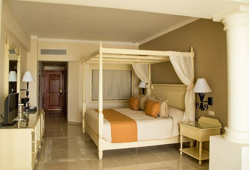 Deluxe Junior Suite, Bahia Principe Luxury Runaway Bay – All Inclusive  Adults Only