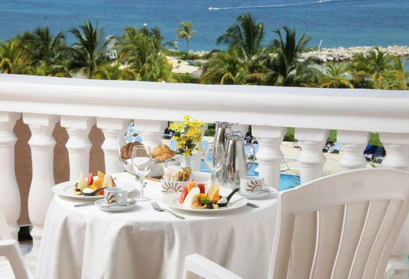 Deluxe Suite Sea View, Bahia Principe Luxury Runaway Bay - Adults Only - All Inclusive