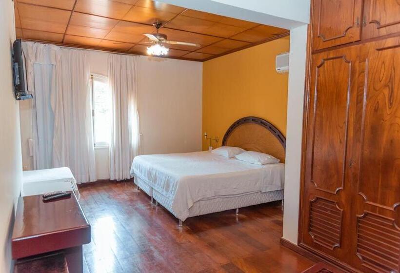 Deluxe Triple Room, Casa Blanca