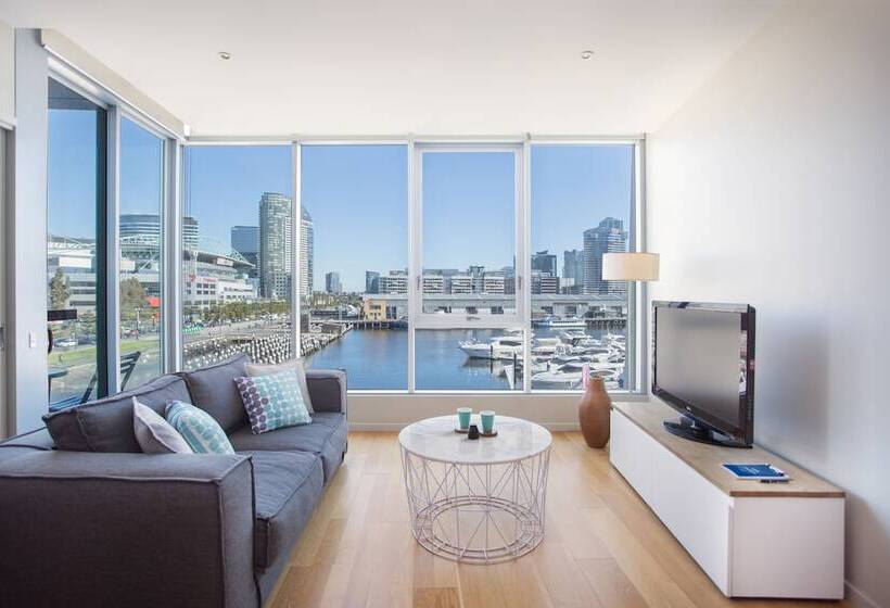 آپارتمان 1 خوابه با چشم‌انداز, The Sebel Residences  Melbourne Docklands