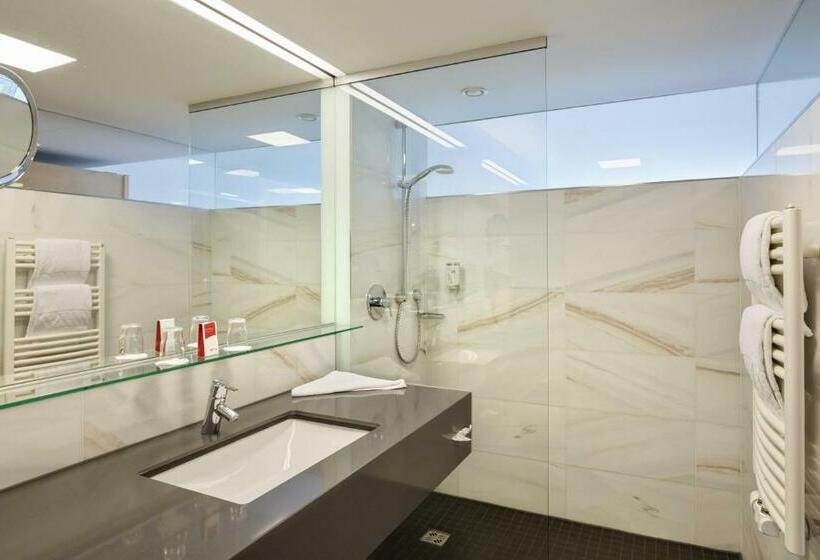 اتاق استاندارد سه نفره, Austria Trend Hotel Congress Innsbruck
