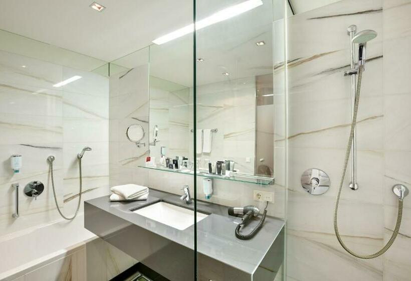 Suite with Terrace, Austria Trend Hotel Congress Innsbruck