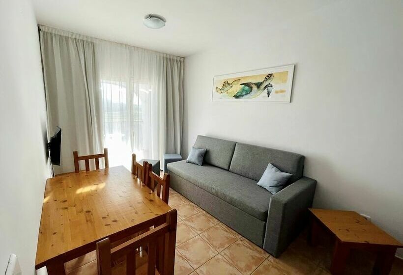 1 Bedroom Economy Apartment, Carema Club Resort