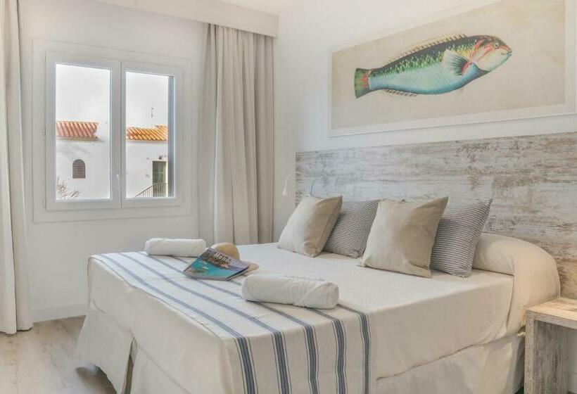 آپارتمان سوپریور 2 خوابه, Fergus Club Carema Splash