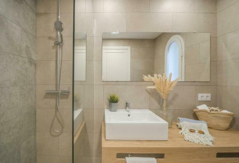 آپارتمان سوپریور 1 خوابه, Fergus Club Carema Splash
