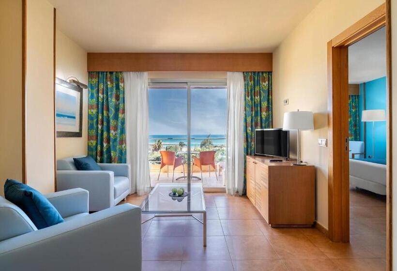 سوئیت سینیور, Elba Carlota Beach & Golf Resort