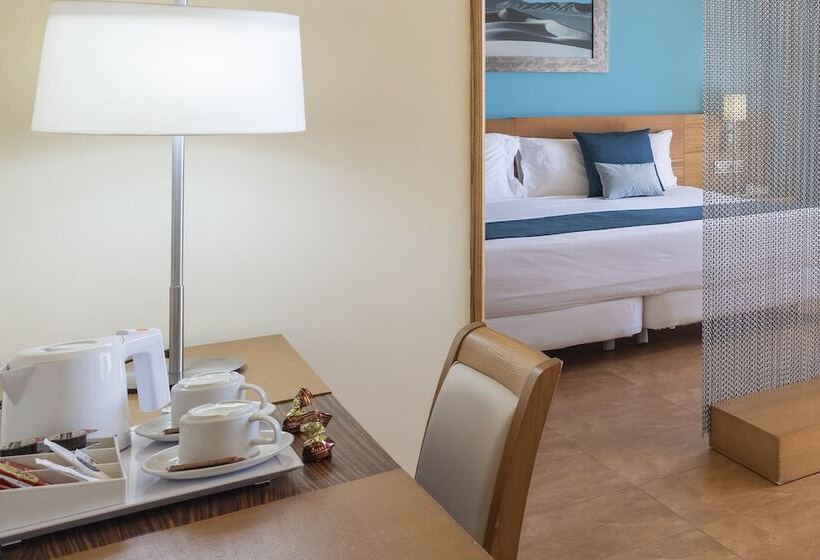سوییت جونیور با چشم‌انداز دریا, Elba Carlota Beach & Golf Resort