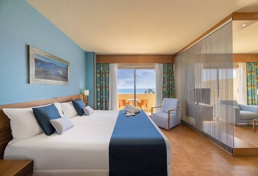 اتاق خانوادگی, Elba Carlota Beach & Golf Resort