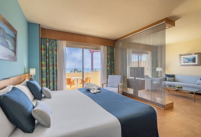 اتاق خانوادگی, Elba Carlota Beach & Golf Resort