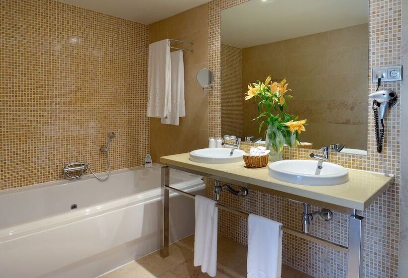 اتاق خانوادگی با چشم‌انداز دریا, Elba Carlota Beach & Golf Resort