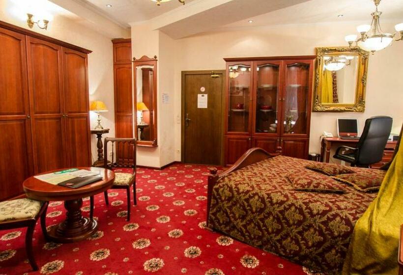 سوییت, Boutique Hotel Monte Kristo
