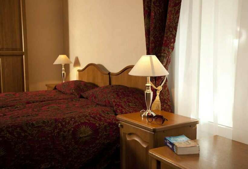 Standard Triple Room, Boutique  Monte Kristo