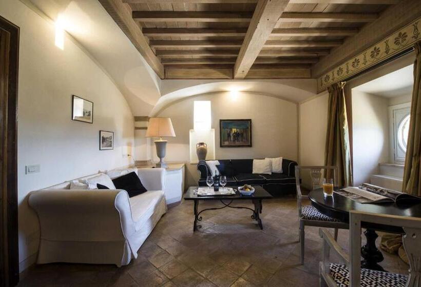 سوئیت جونیور کلاسیک, Castello Di Velona Resort, Thermal Spa & Winery