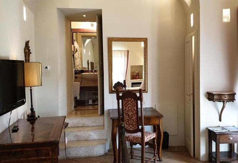 اتاق سوپریور, Castello Di Velona Resort, Thermal Spa & Winery