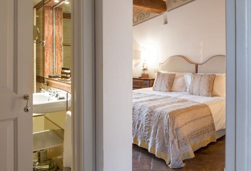 اتاق پرستیژ, Castello Di Velona Resort, Thermal Spa & Winery