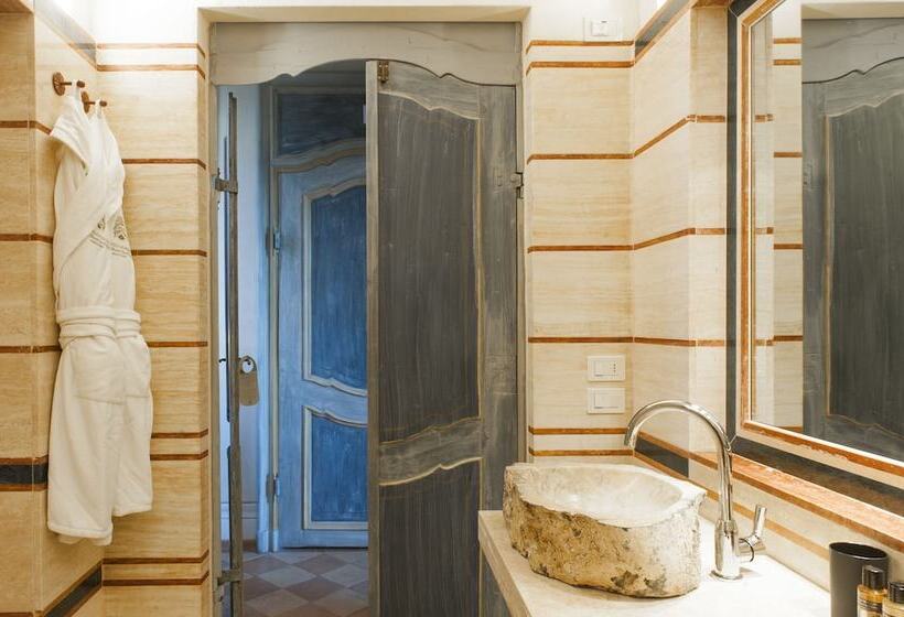 سوئیت جونیور کلاسیک, Castello Di Velona Resort, Thermal Spa & Winery