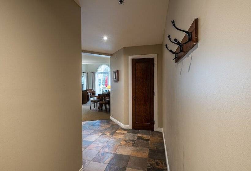 3 Bedroom Suite, Chateau Beauvallon