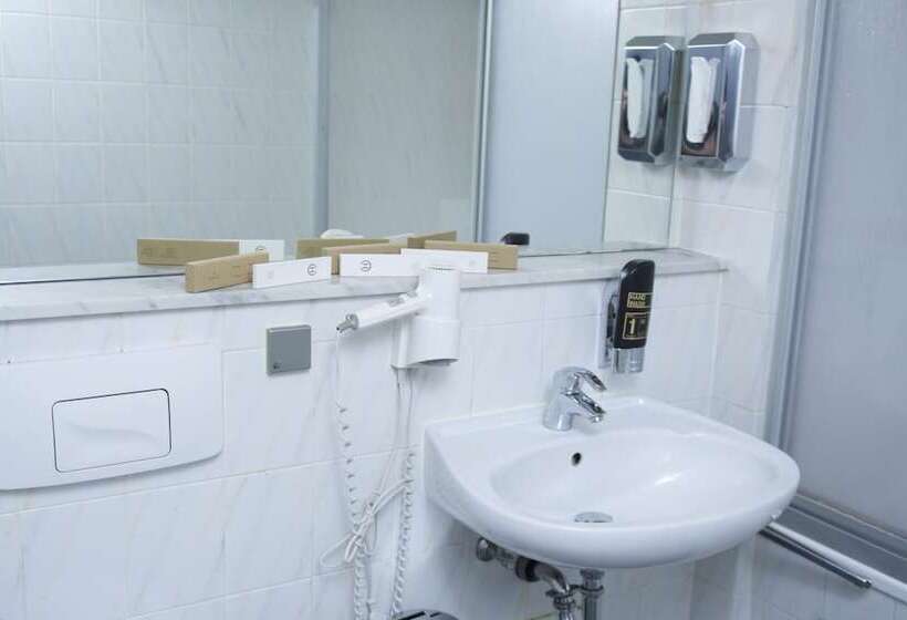 Standard Single Room Shared Bathroom, Colour