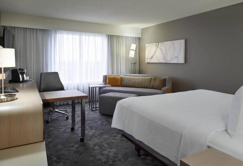 غرفة قياسية سرير كينج, Courtyard By Marriott Toronto Airport