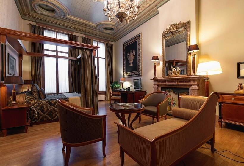 سوییت سوپریور, Grand Hotel En Résidence De Draak