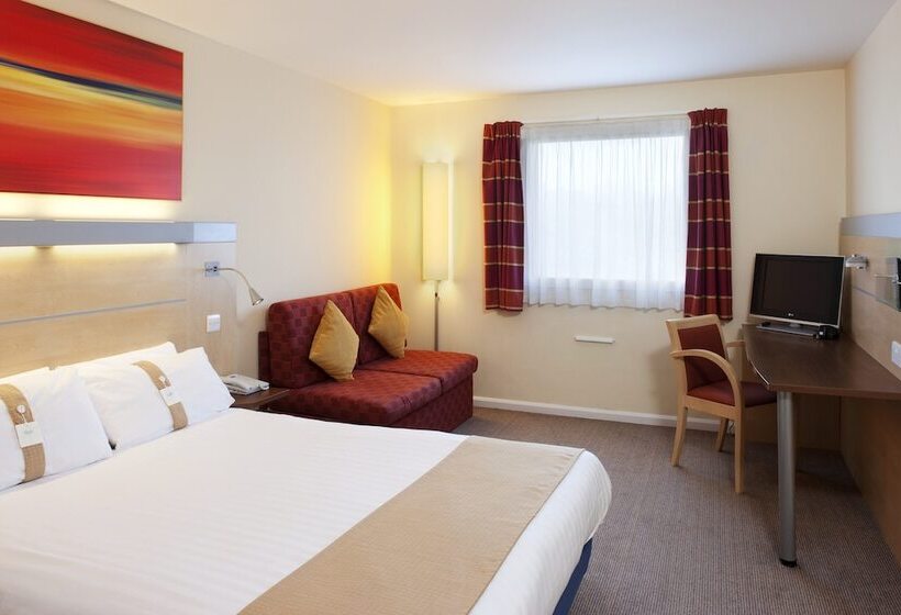 اتاق استاندارد, Holiday Inn Express Cardiff Airport