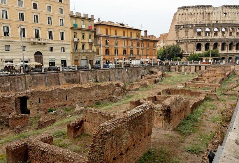 اتاق استاندارد سه تخته با چشم‌انداز, Colosseo Rooms Imperial Rome