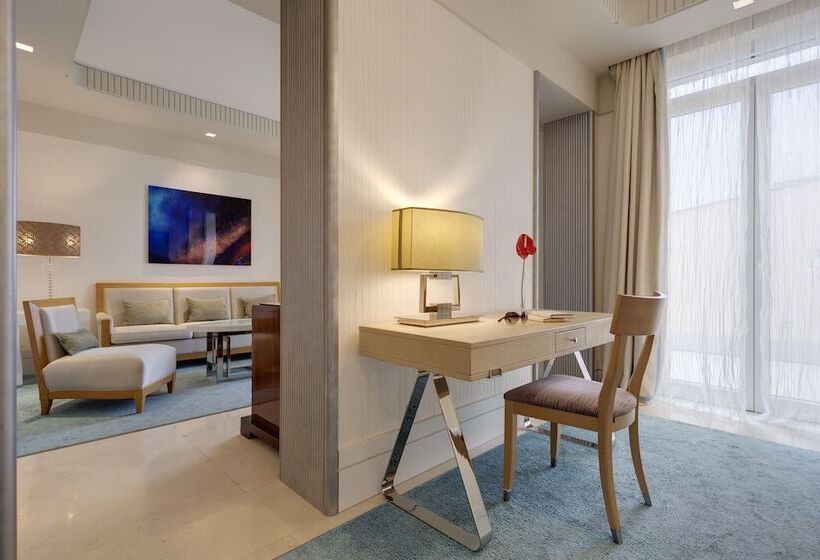 Suite Prezidențial, Meliá Genova