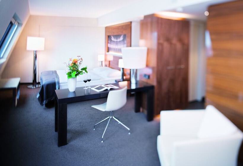 سوییت جونیور, Mövenpick Hotel Hamburg