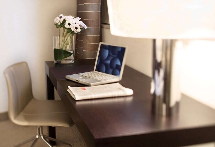 اتاق پرمیوم, Mövenpick Hotel Hamburg