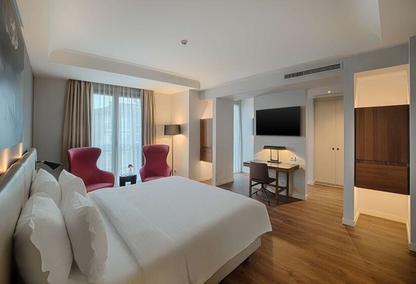 Junior Suite, Radisson Blu  Milan