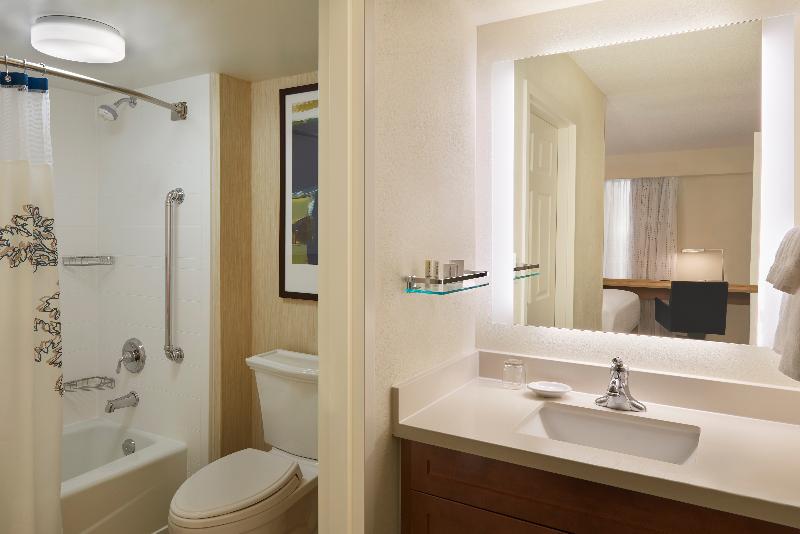 سوئیت 2 خوابه, Residence Inn By Marriott Toronto Airport
