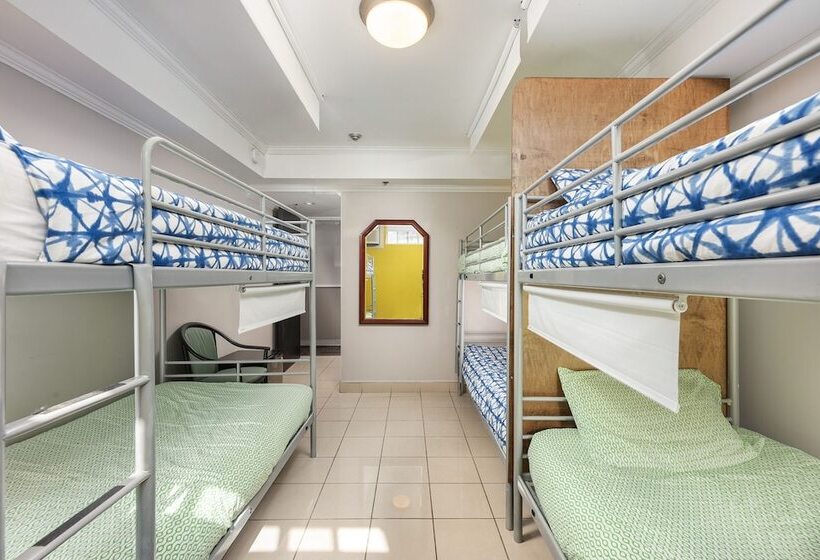 تختخواب در اتاق مشترک, Samesun Montreal Hotel & Hostel